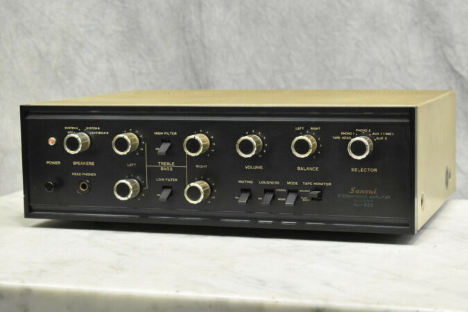 Sansui AU-555: o charme sonoro de um clássico da Sansui